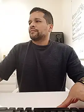 Stripchat Live Sex Cam of LucasGaeel