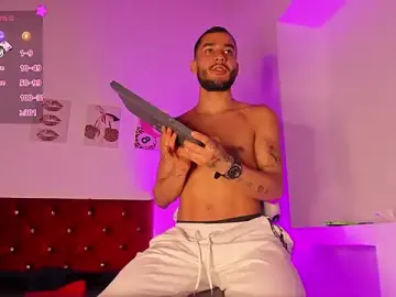 Stripchat Live Sex of MaxPower003