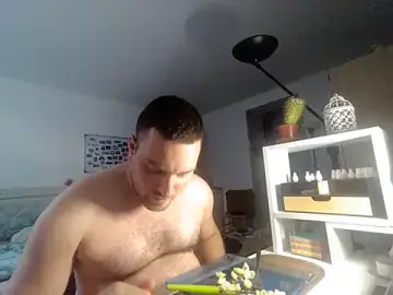 Stripchat Free Live Porn of MilitaireDom