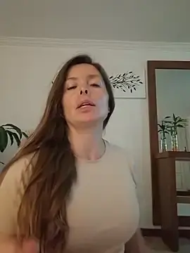 Stripchat Nude Webcam of karina_warthon