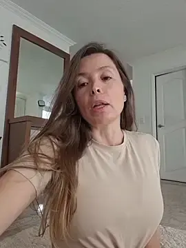 Stripchat Watch Live Sex Cams of karina_warthon