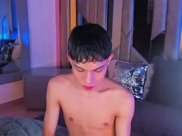 Stripchat Nude Webcam of Sebax_Young