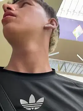 Stripchat Sex Cam of ARON_LUXX