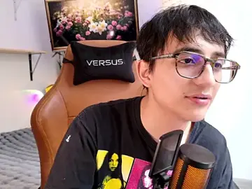 Stripchat Free Porn Cam of Sr_evann