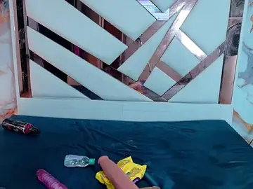 Stripchat Live Sex of KarinaSimonz