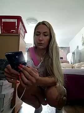 Stripchat Free Porn Cam of -Jeany-