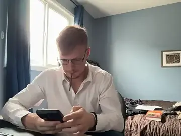 Stripchat Live Sex Cam of lustylyndon