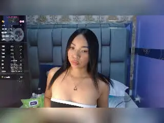 Xlovecam Live Sex Cam of AiunyQueens