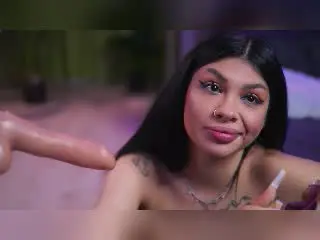 Xlovecam Live Sex of SpicyLeila