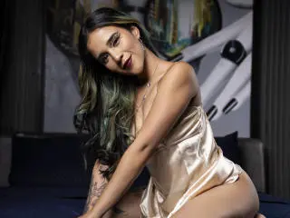 Xlovecam Private Sex Chat of AliceBellez
