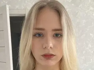 Xlovecam Sex Cam of CandiceLothringer
