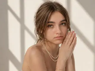 Xlovecam Watch Live Sex Cams of BessBetak