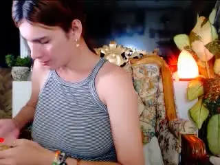 Xlovecam Watch Live Sex Cams of BeautyQueenTs