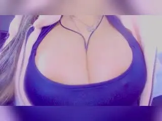 Xlovecam Adult Webcams of MissGilliSquirty