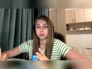Xlovecam Free Live Porn of SalinaLabauve