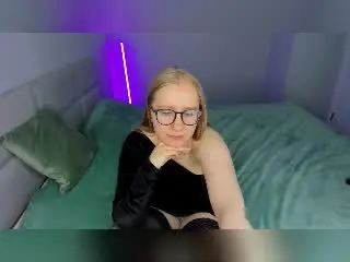 Xlovecam Watch Live Sex Cams of MilanaSun