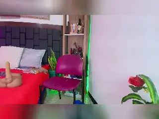 Xlovecam Adult Webcam of EllenaBoobs