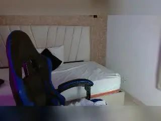 Xlovecam Live Sex Cam of AliceSmity