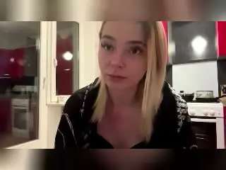 Xlovecam Free Porn Cam of AdrieneDegennaro