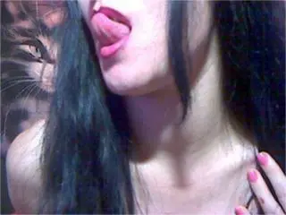 Xlovecam Watch Live Sex Cams of 1KinkyBrunette
