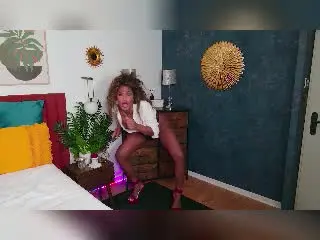 Xlovecam Nude Webcam of Shaniabeaute