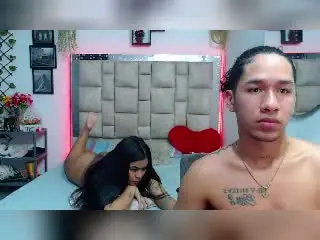 Xlovecam Adult Video Chat of MollyXDamiam