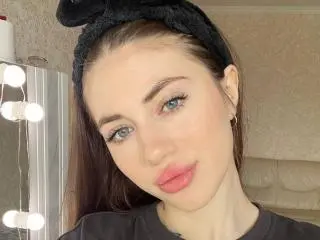 Xlovecam Live Sex of FlorrieCappola